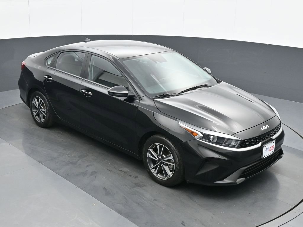 Used 2023 Kia Forte LXS image 24