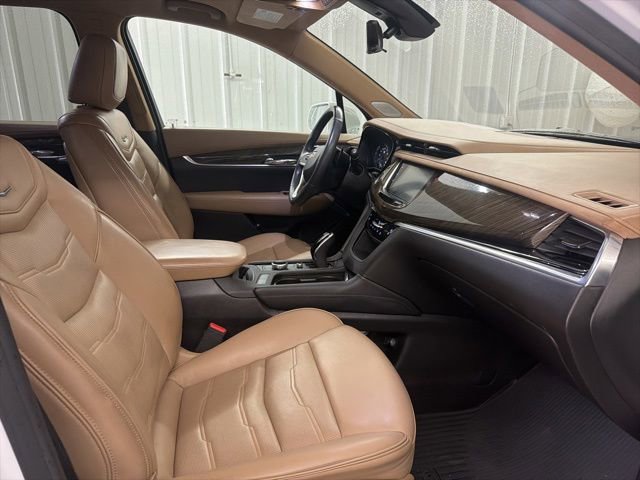 Used 2020 Cadillac XT6 Premium Luxury w/ Platinum Package FWD image 17