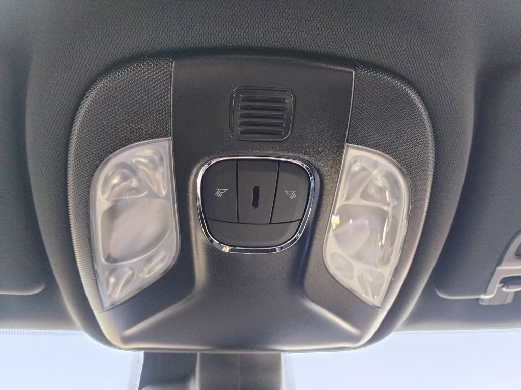 New 2026 Jeep Compass Latitude image 37