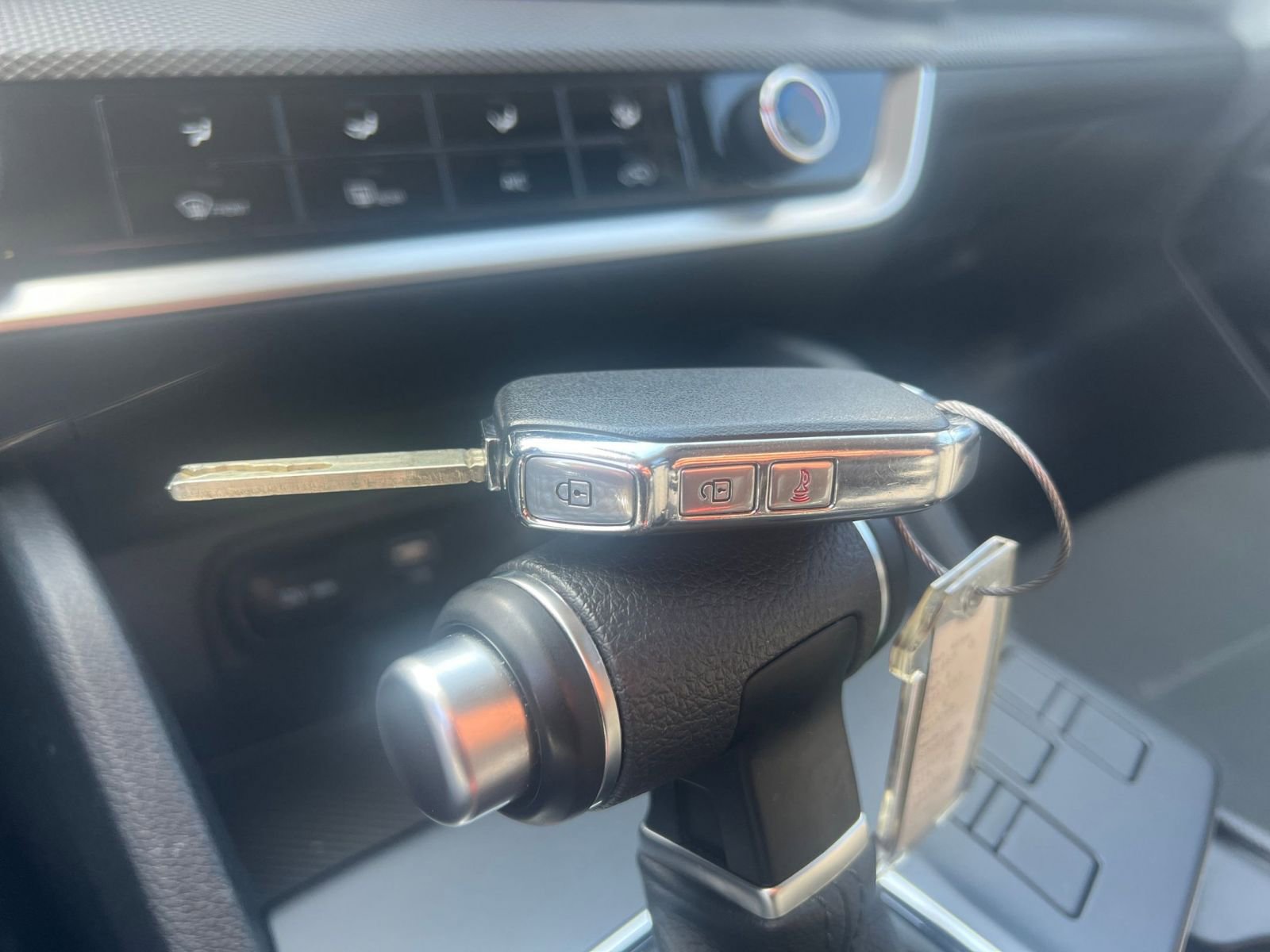 Used 2025 Kia Sportage LX FWD image 21