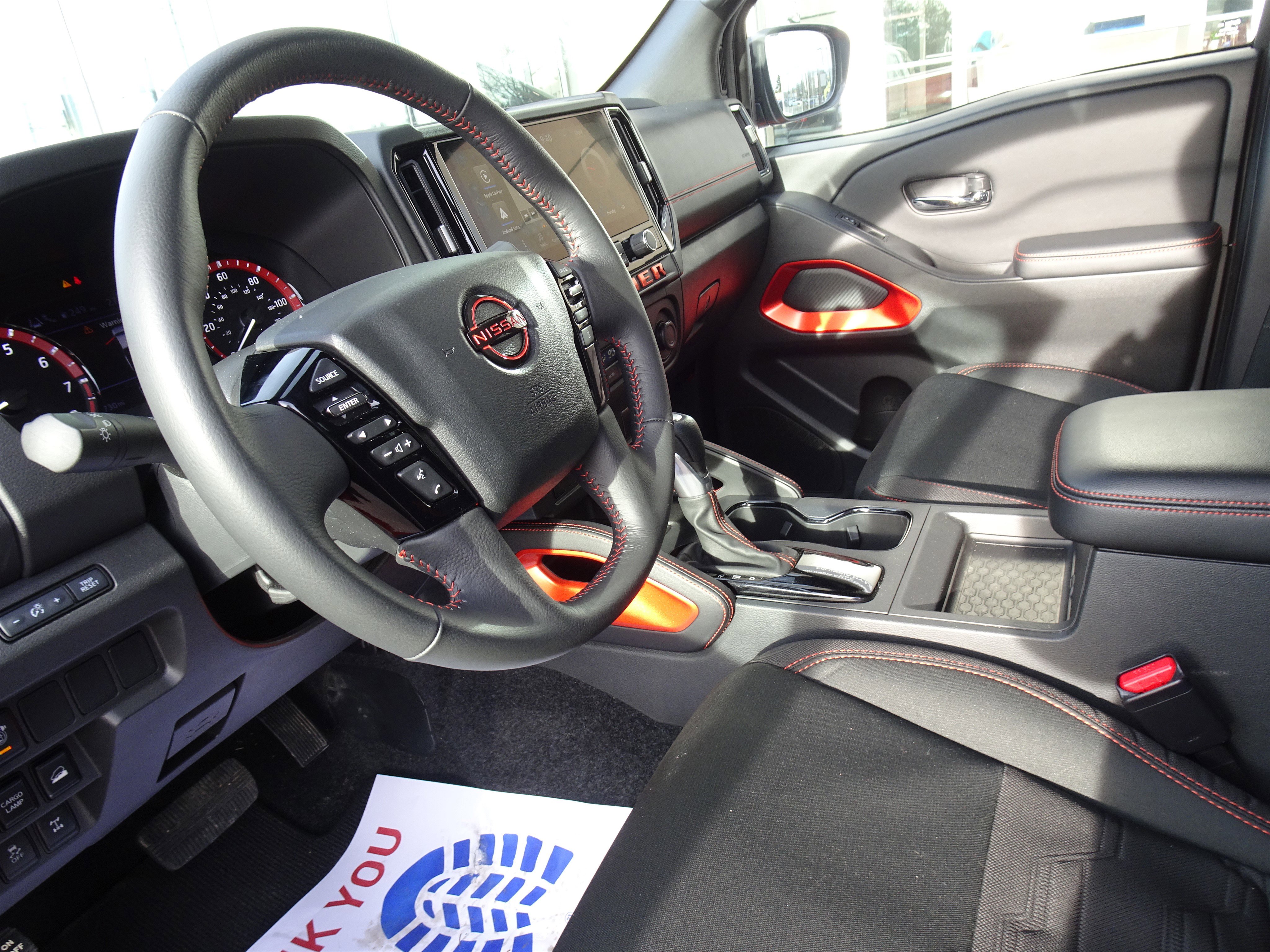 Used 2025 Nissan Frontier PRO-4X image 13