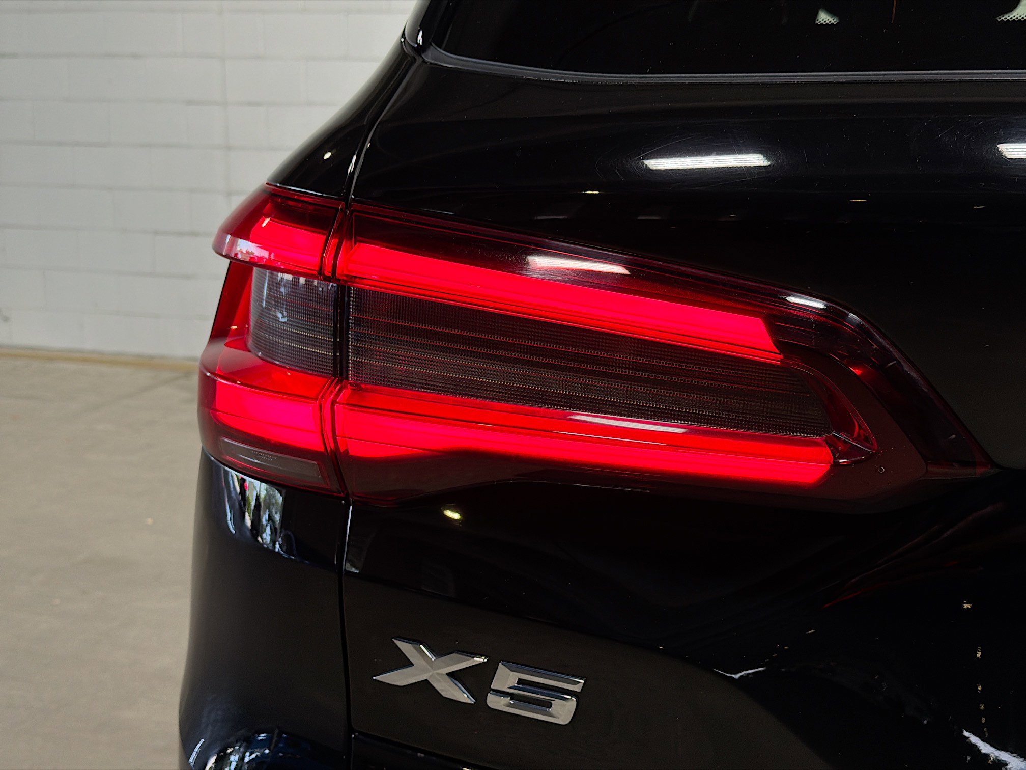 Used 2020 BMW X5 sDrive40i w/ Premium Package image 11