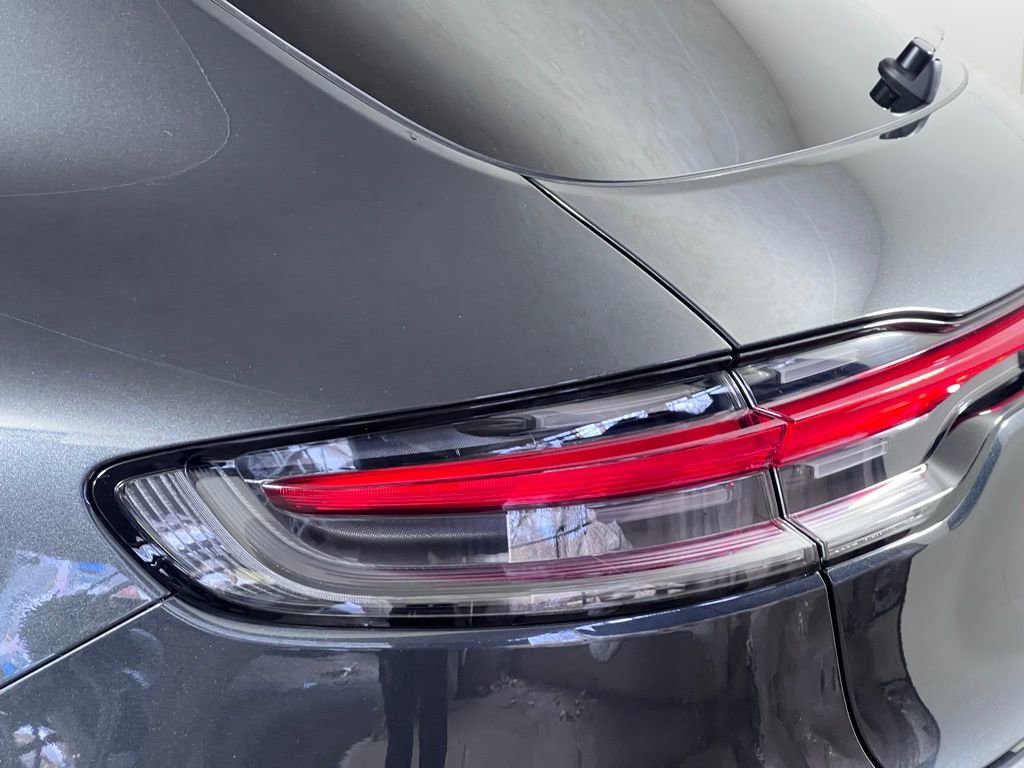 Certified 2025 Porsche Macan image 16