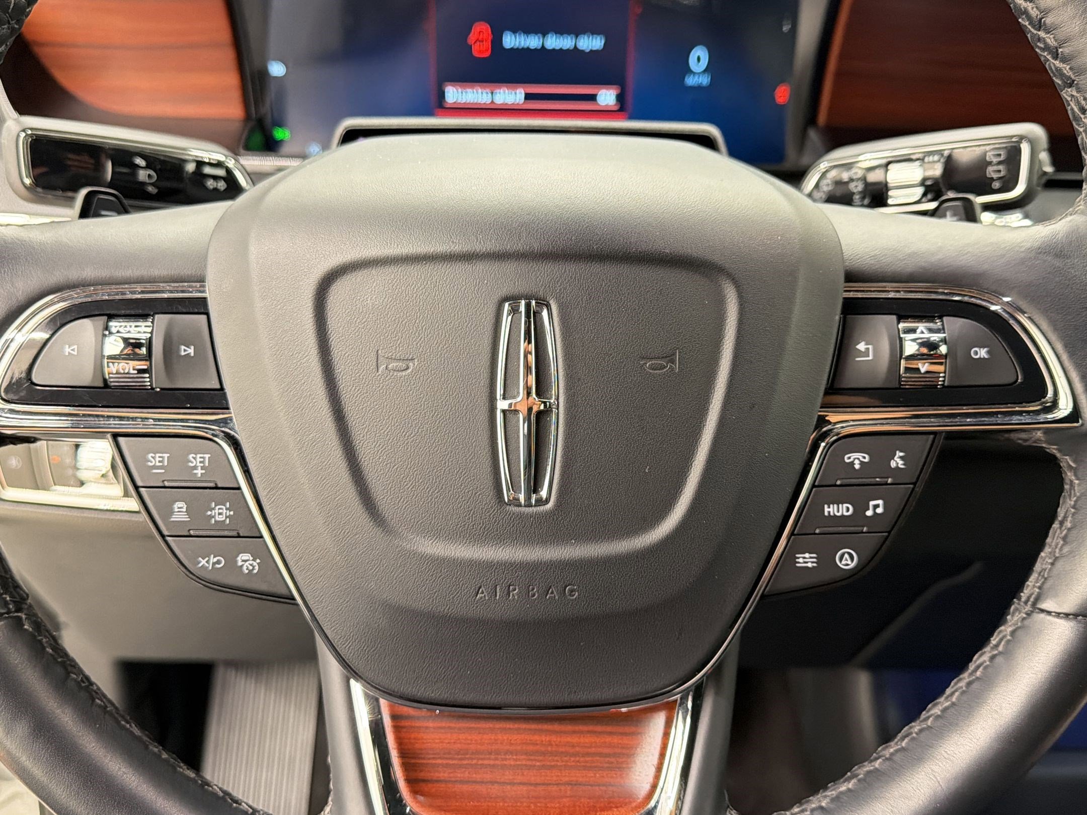 Used 2023 Lincoln Navigator Reserve AWD/4WD image 16