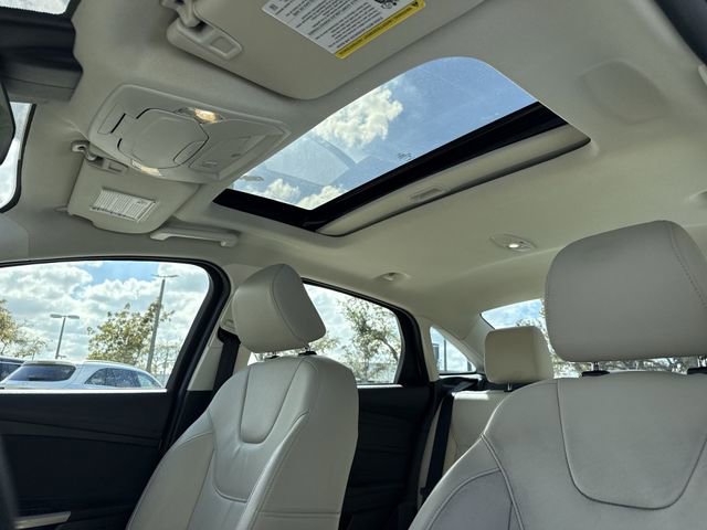 Used 2017 Ford Focus Titanium w/ Titanium Technology Package image 22