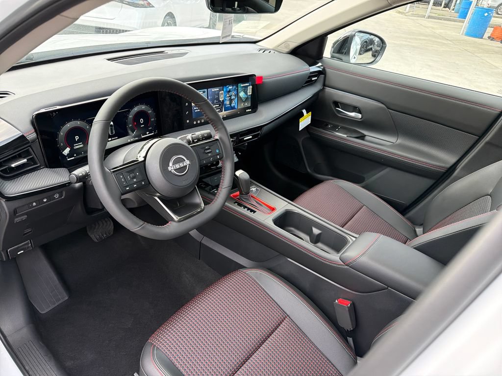 New 2026 Nissan Kicks SR w/ SR Premium Package FWD image 14