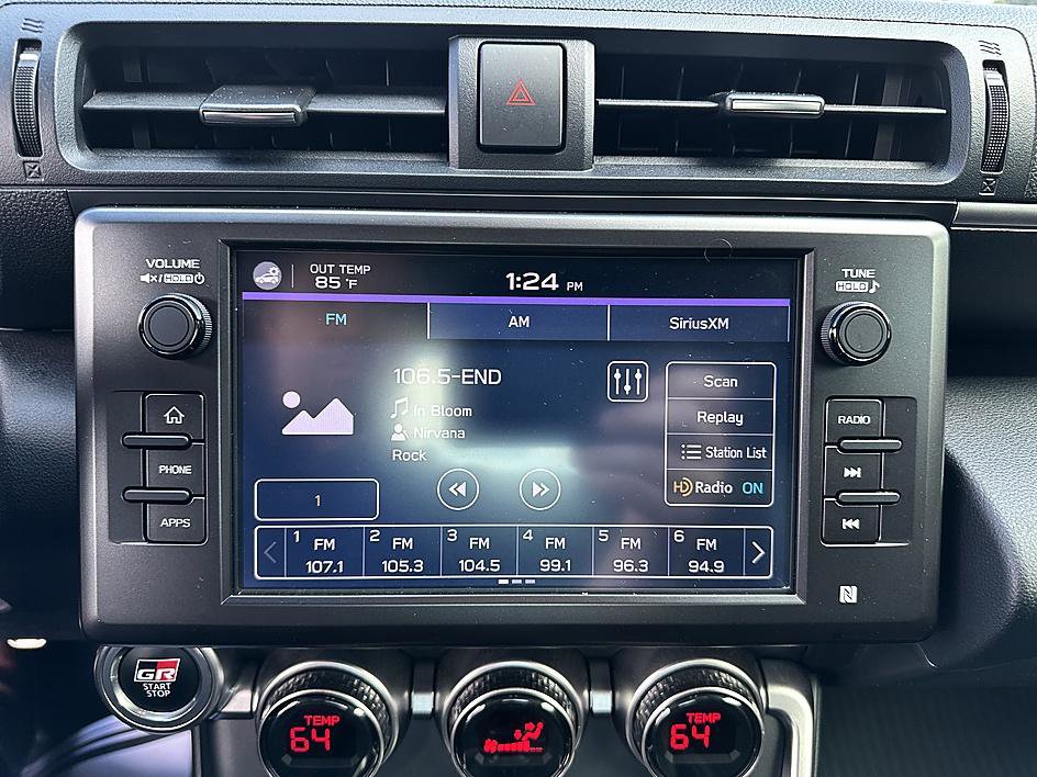 Used 2025 Toyota GR86 Premium w/ Performance Package image 15