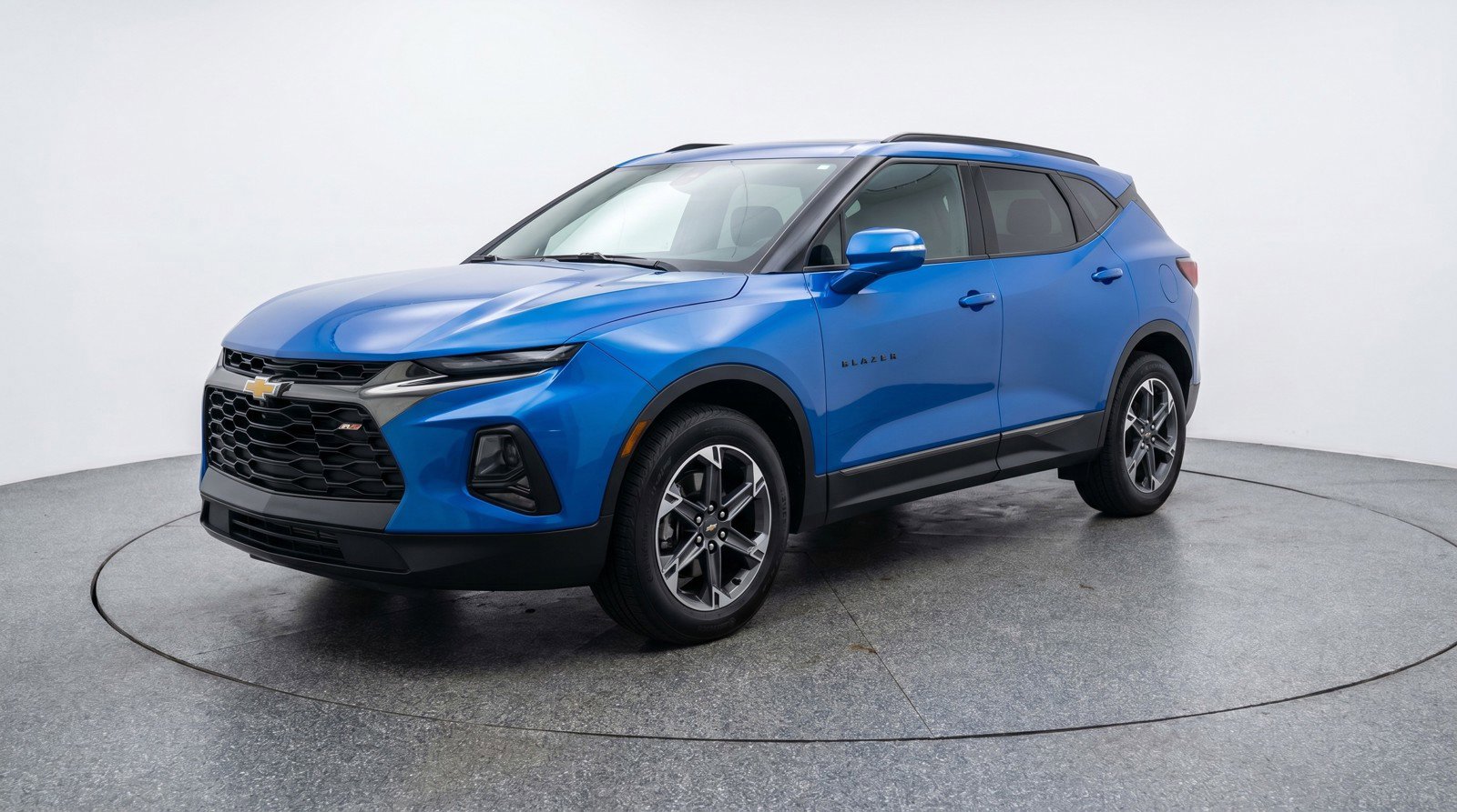 Used 2025 Chevrolet Blazer LT FWD image 3