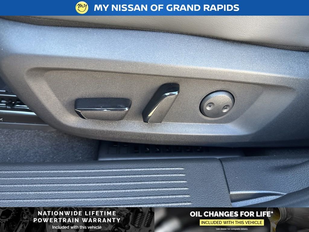 New 2026 Nissan Rogue Platinum AWD/4WD image 14