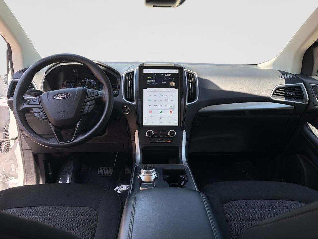 Used 2024 Ford Edge SE w/ Black Appearance Package AWD/4WD image 16