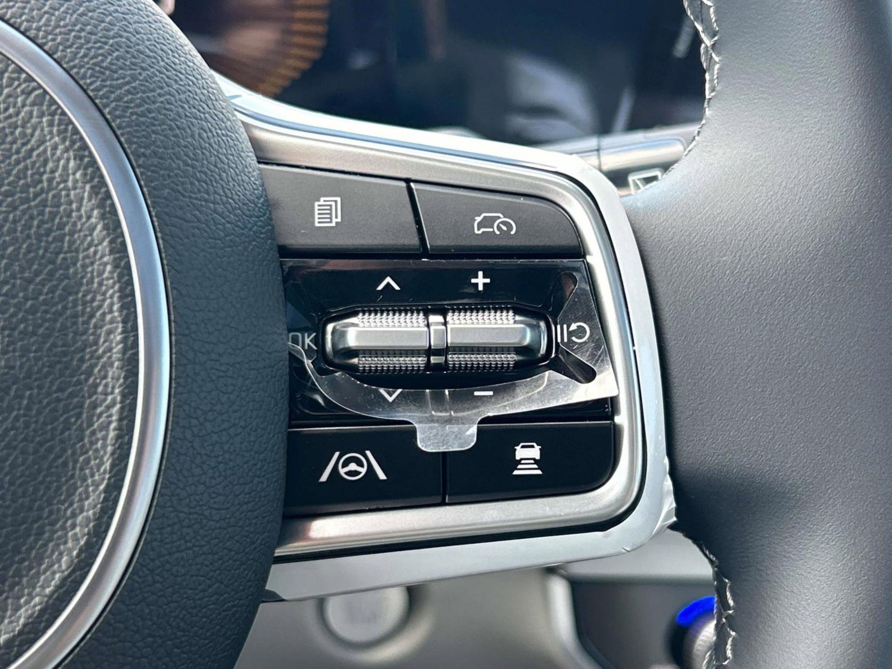 New 2025 Kia Sorento S w/ Panoramic Sunroof Package image 26