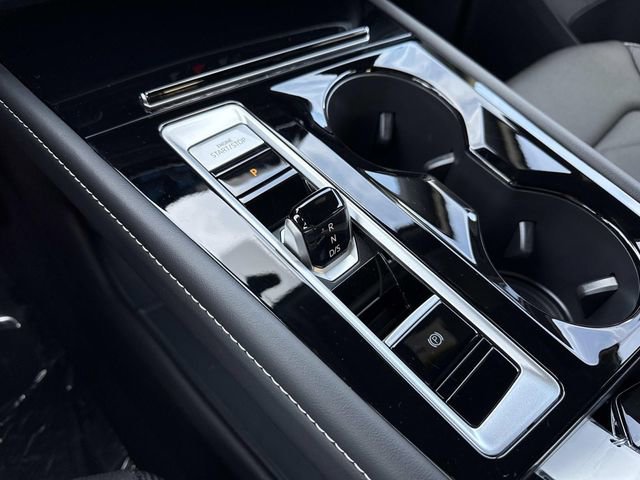 Certified 2025 Volkswagen Atlas Cross Sport SE image 22