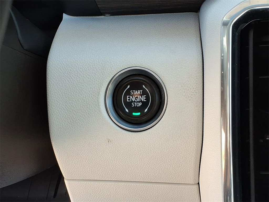 Certified 2025 GMC Acadia Denali w/ Super Cruise Package image 19