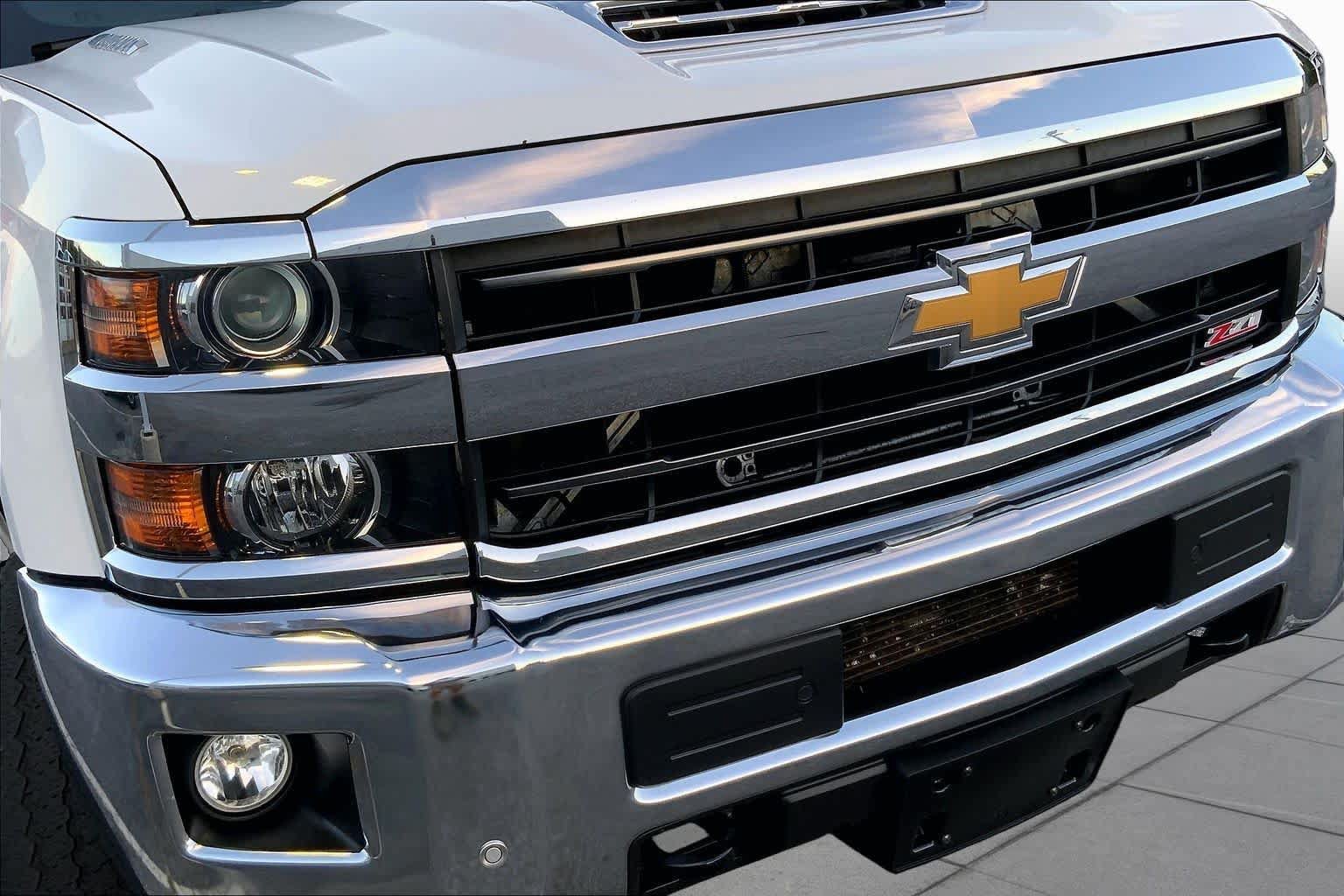 Used 2018 Chevrolet Silverado 2500 LTZ w/ Duramax Plus Package AWD/4WD image 27