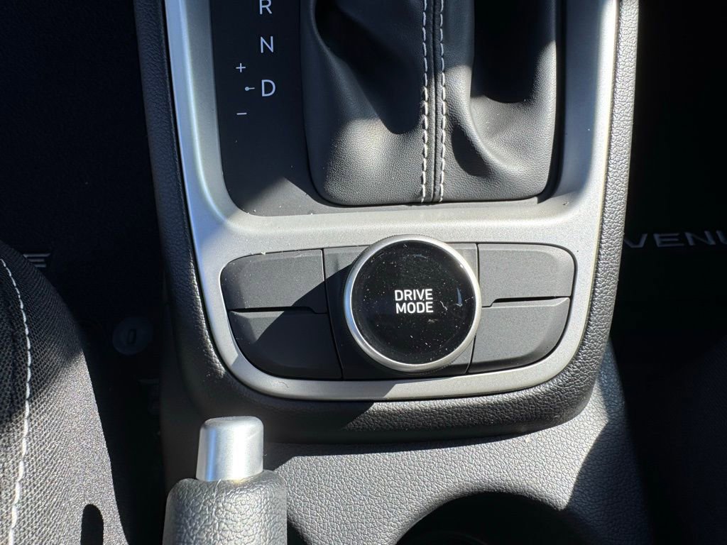 New 2025 Hyundai Venue SEL image 26