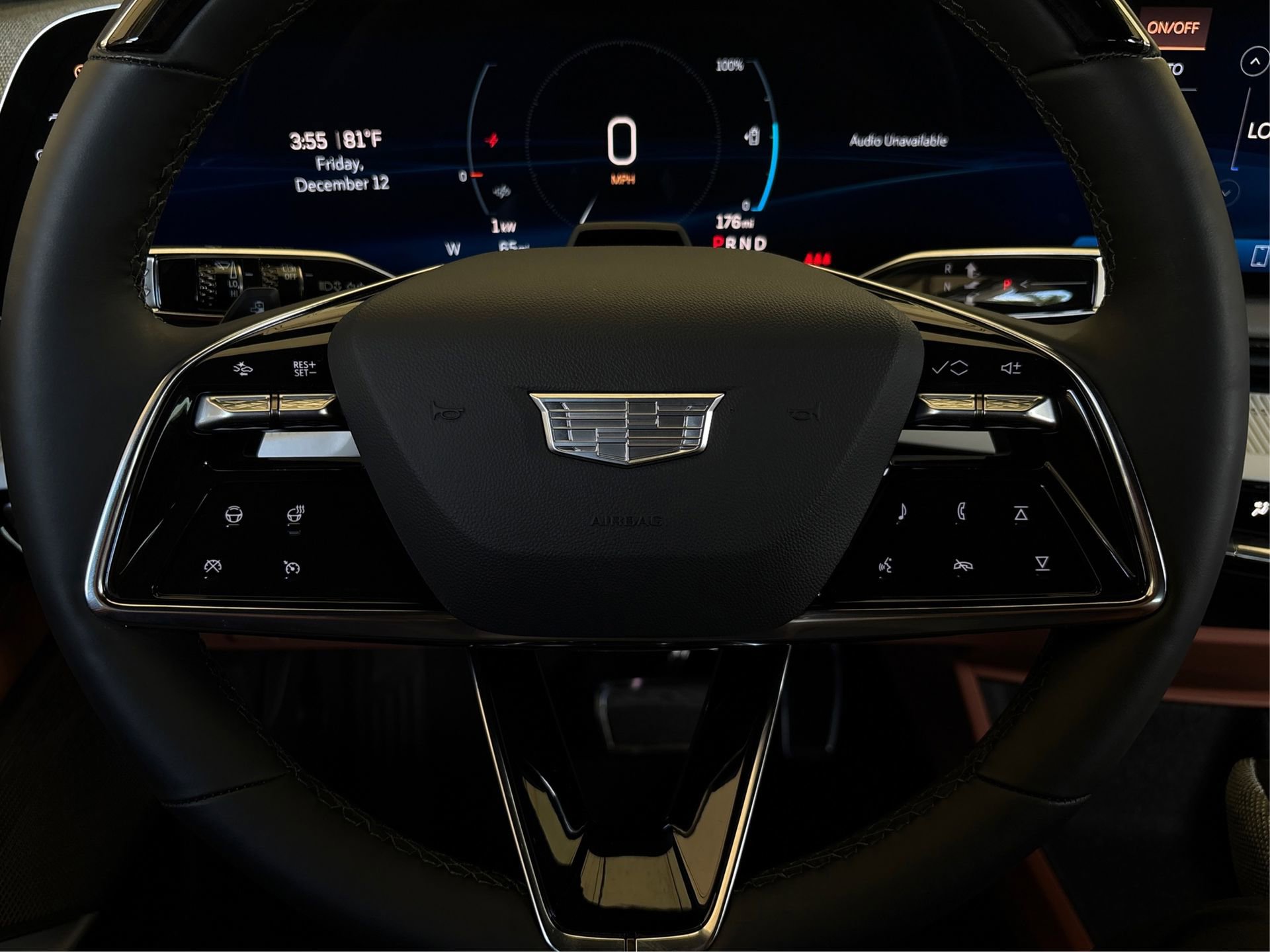 New 2025 Cadillac Optiq Luxury 2 image 19
