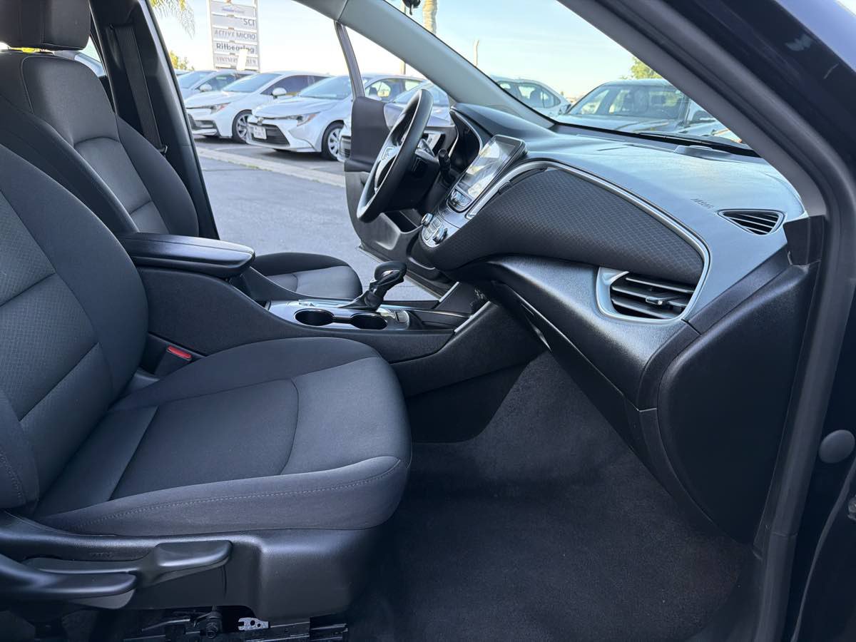 Used 2023 Chevrolet Malibu LT FWD image 20