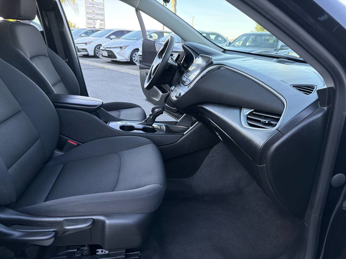 Used 2023 Chevrolet Malibu LT image 20