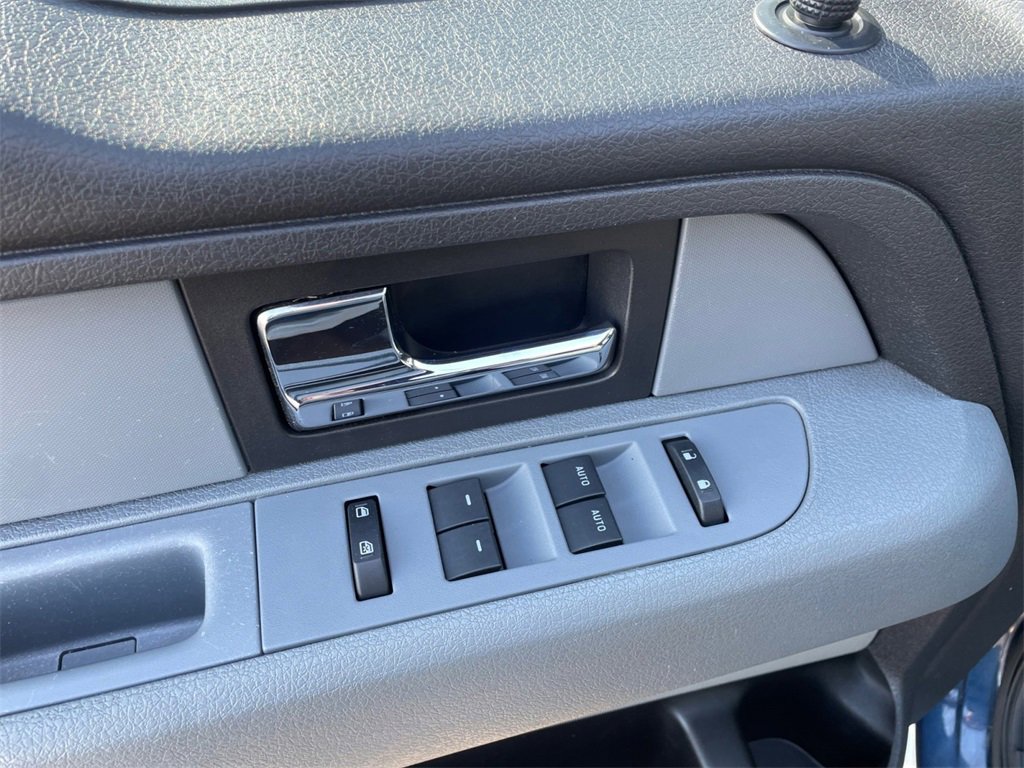 Used 2014 Ford F150 XLT w/ XLT Chrome Package image 15