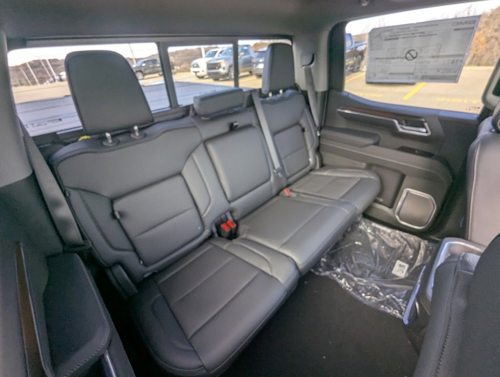 New 2026 GMC Sierra 1500 Denali w/ Denali Reserve Package image 16