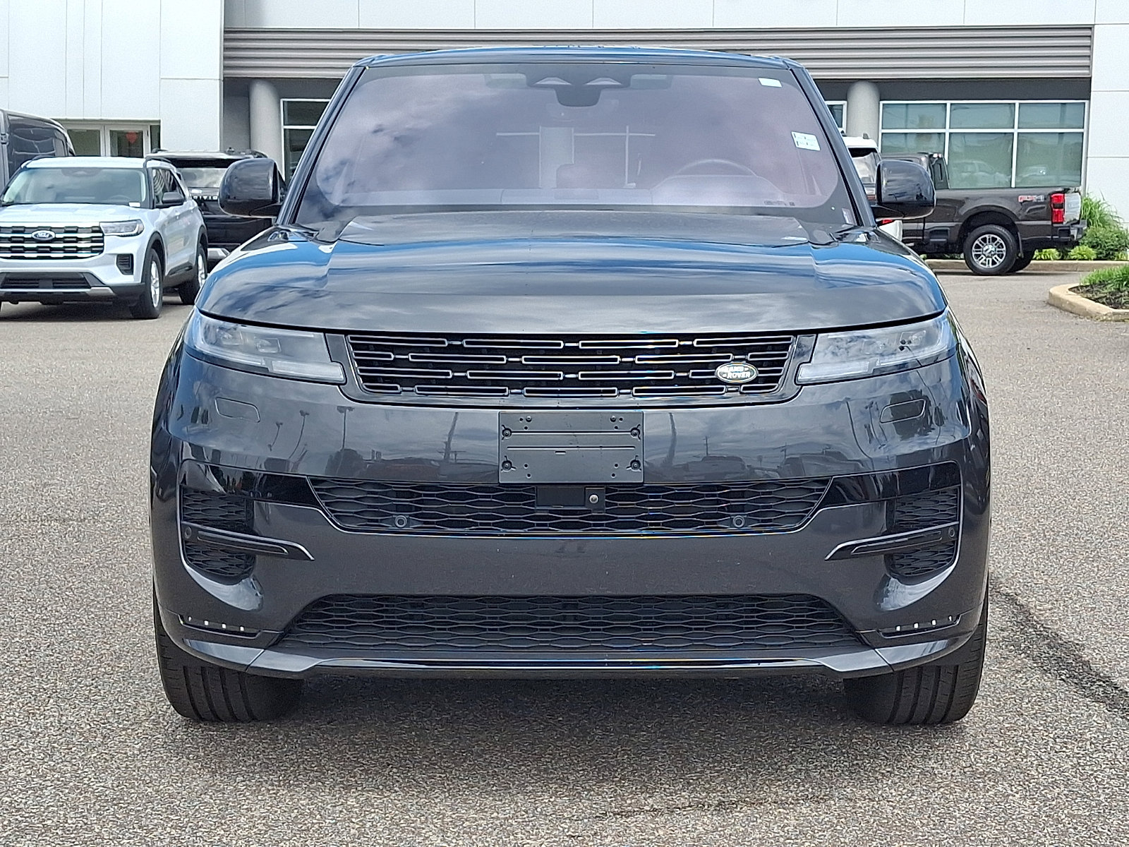 Used 2023 Land Rover Range Rover Sport SE Dynamic AWD/4WD image 3