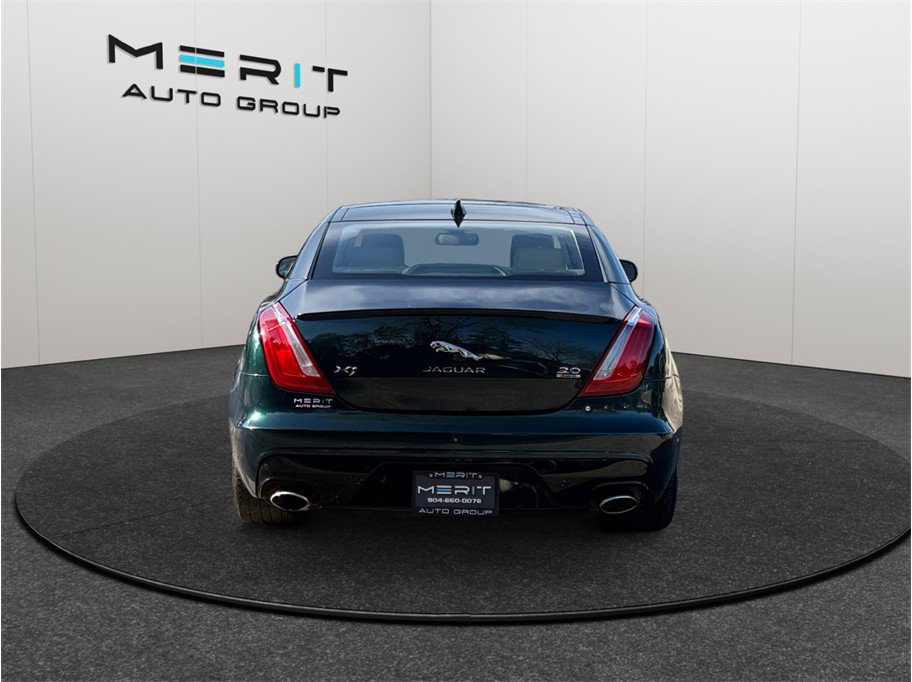 Used 2017 Jaguar XJ R-Sport image 8