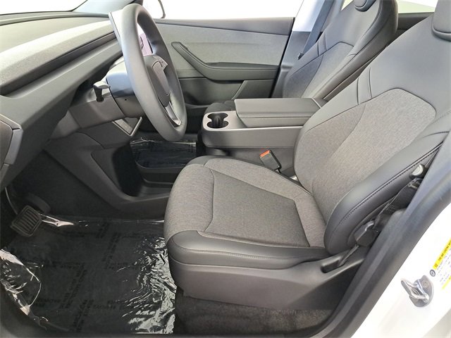 Used 2026 Tesla Model Y 2WD image 18