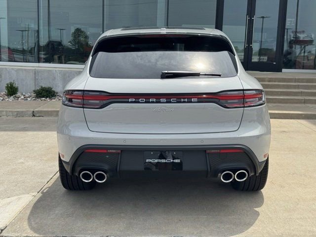 Certified 2025 Porsche Macan AWD/4WD image 6