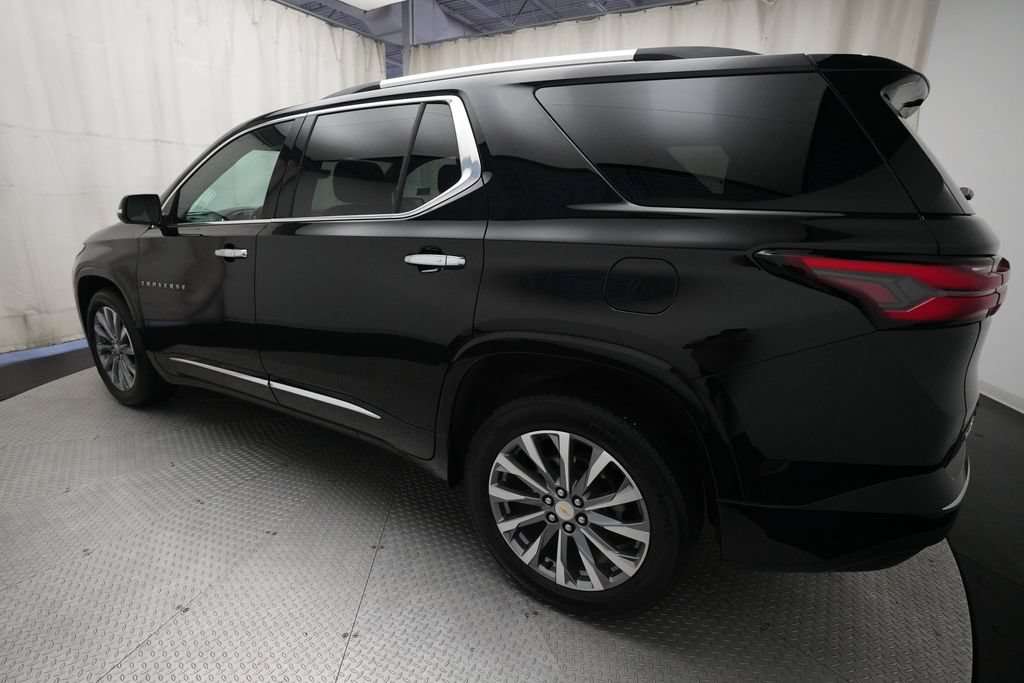 Used 2023 Chevrolet Traverse Premier AWD/4WD image 34