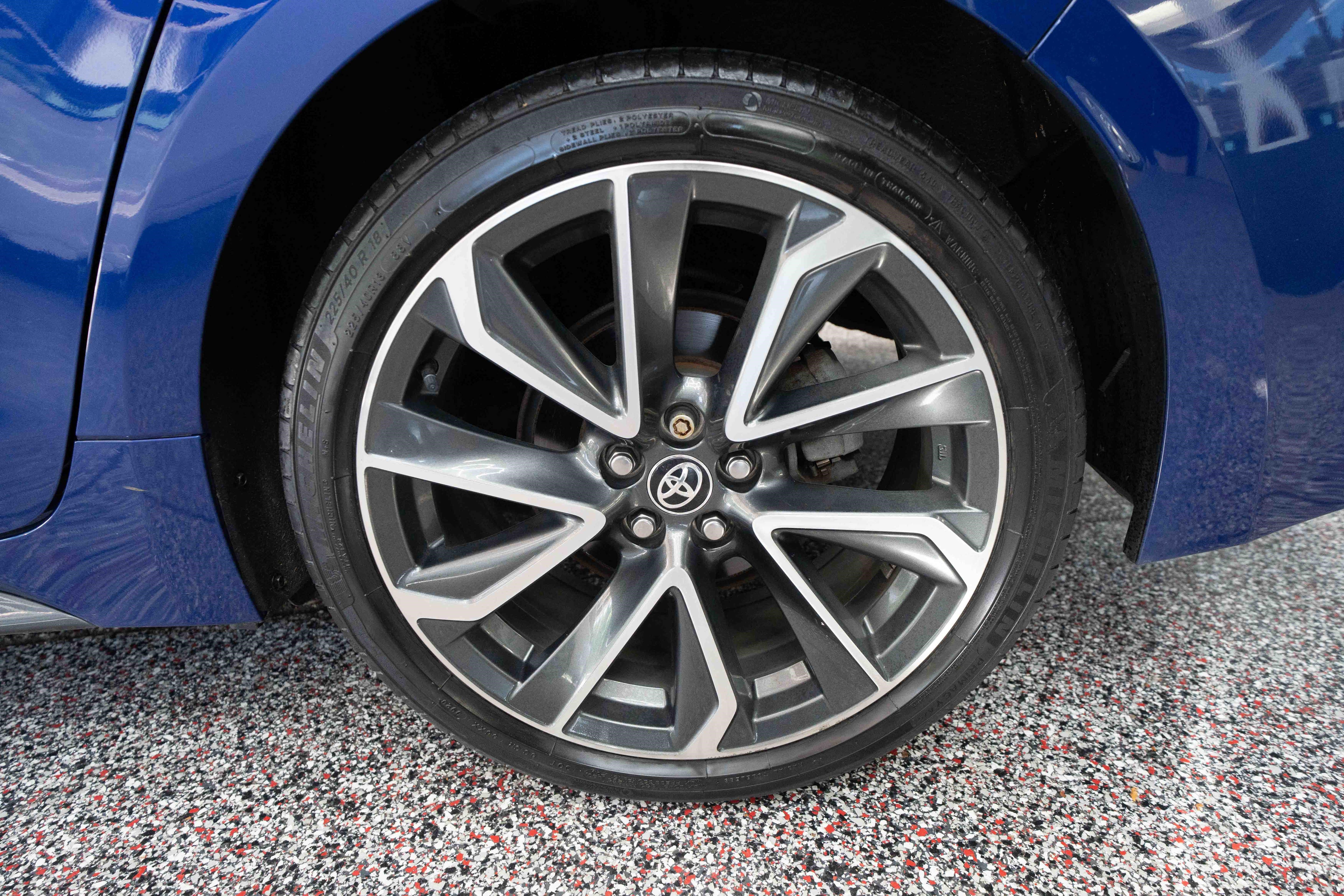 Used 2021 Toyota Corolla SE w/ SE Premium Package FWD image 28