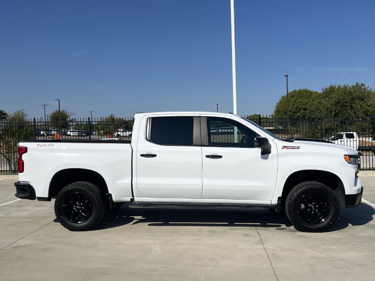 Used 2024 Chevrolet Silverado 1500 LT Trail Boss w/ Protection Package AWD/4WD image 3