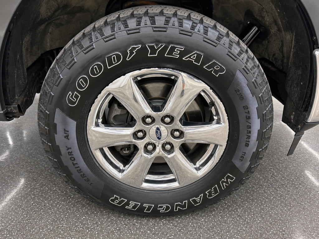 Used 2019 Ford F150 XLT w/ Equipment Group 302A Luxury AWD/4WD image 33