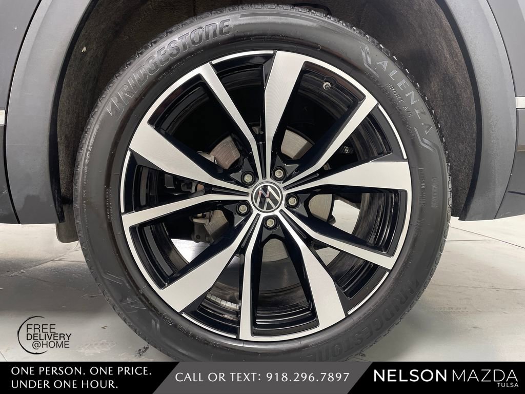 Used 2024 Volkswagen Atlas SEL Premium R-Line image 14