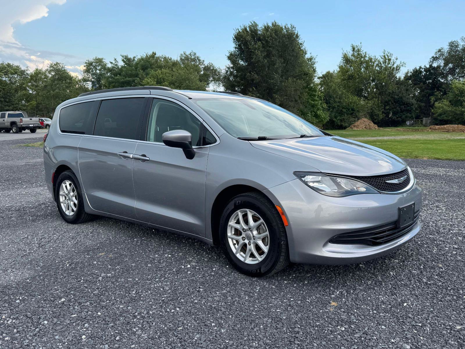 Used 2017 Chrysler Pacifica LX FWD image 27