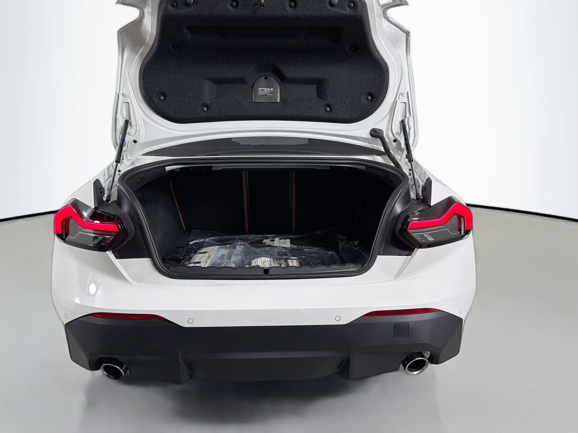 Used 2025 BMW 230i xDrive Coupe w/ Premium Package image 26