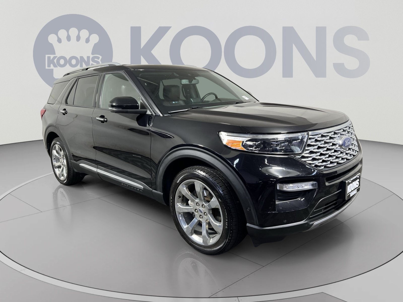 Used 2020 Ford Explorer Platinum w/ Premium Technology Package AWD/4WD image 2