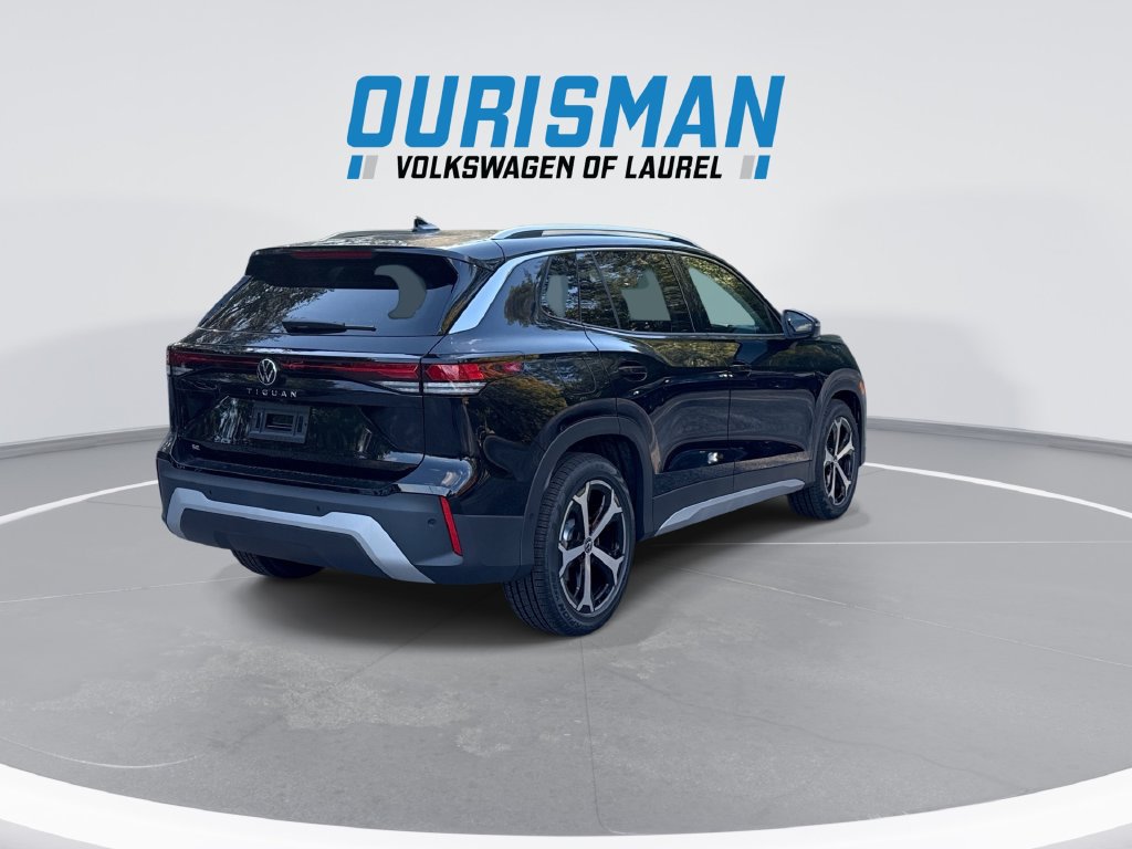 New 2026 Volkswagen Tiguan SE FWD image 8