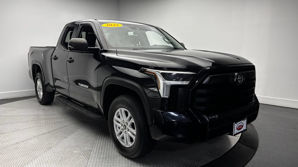 Used 2022 Toyota Tundra SR5 w/ SR5 Convenience Package AWD/4WD image 39