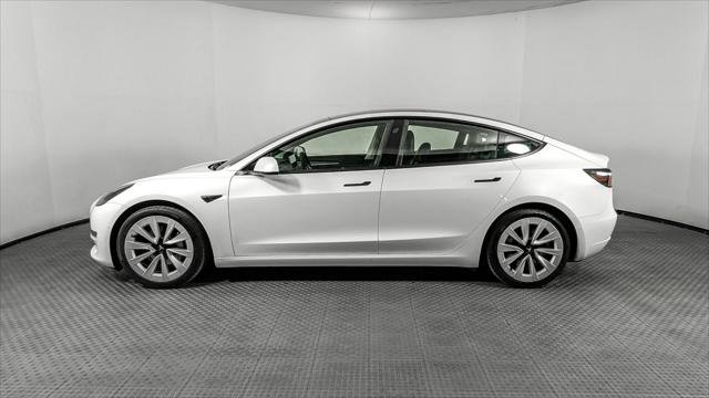 Used 2021 Tesla Model 3 Standard Range Plus image 3