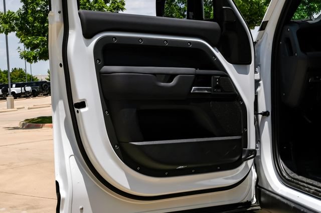 New 2026 Land Rover Defender 110 X-Dynamic SE AWD/4WD image 50