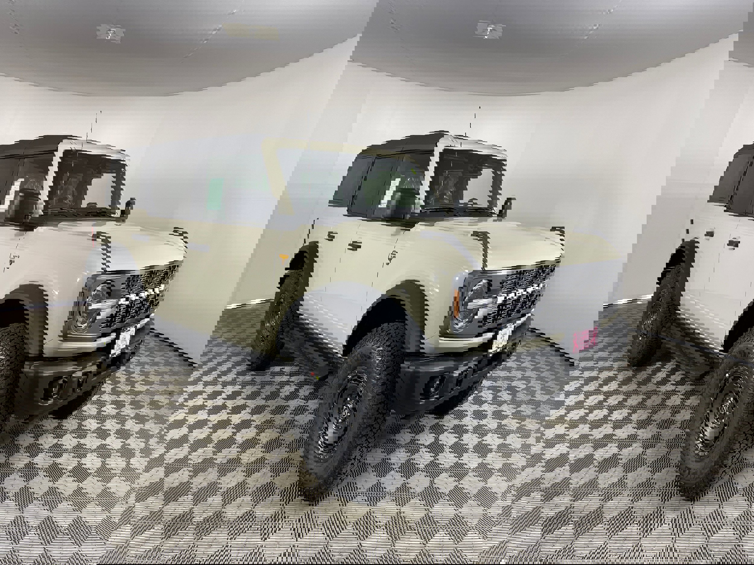 New 2025 Ford Bronco Badlands w/ Sasquatch Package image 7