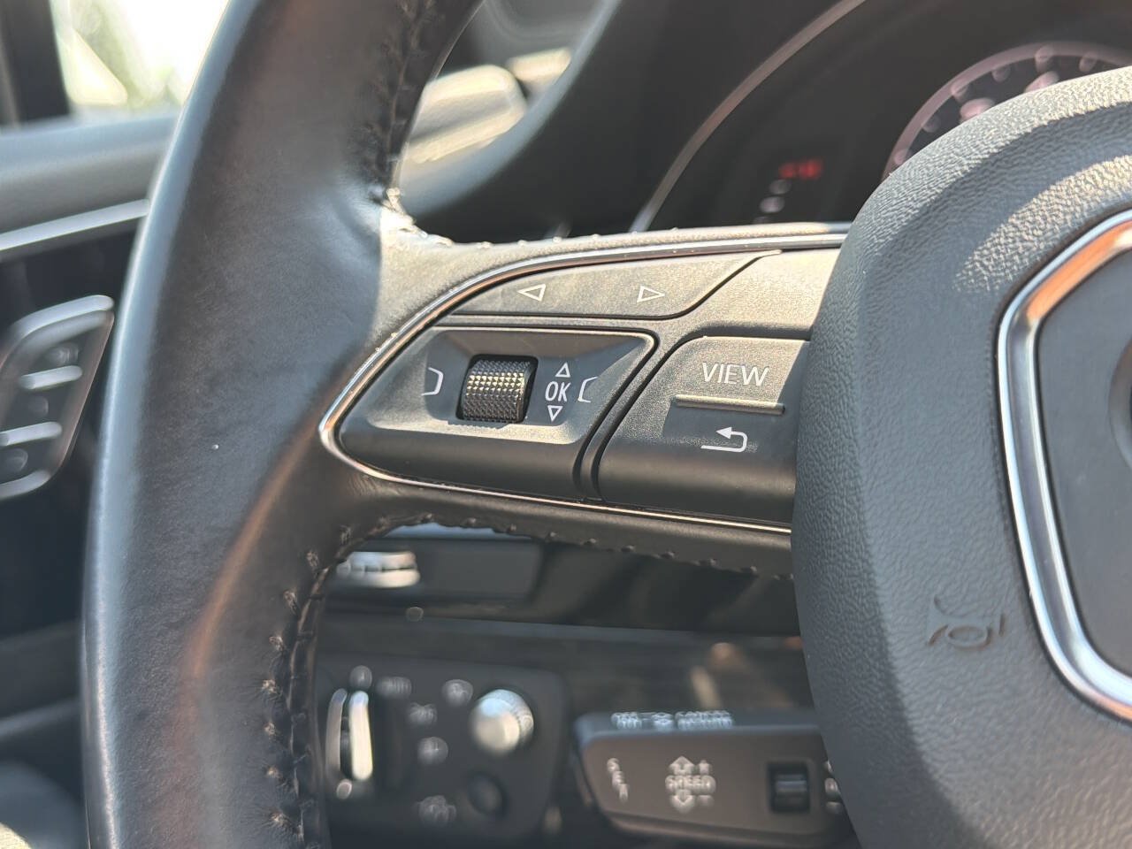 Used 2018 Audi Q7 3.0T Prestige AWD/4WD image 35