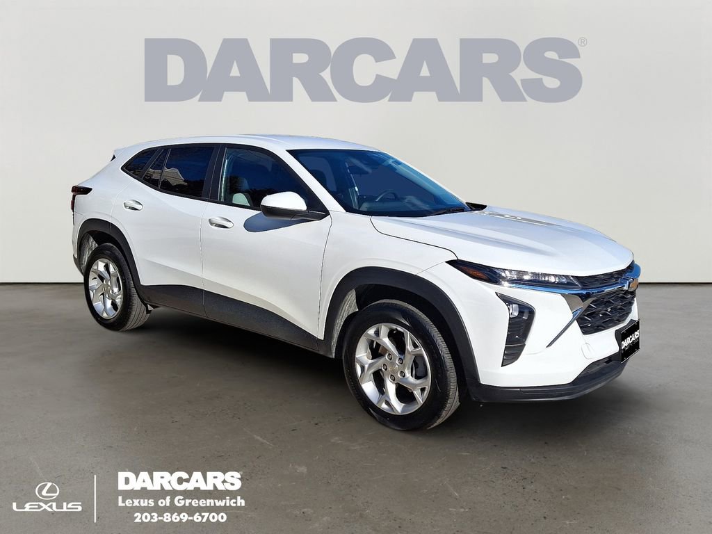 Used 2025 Chevrolet Trax LS w/ LS Convenience Package image 1