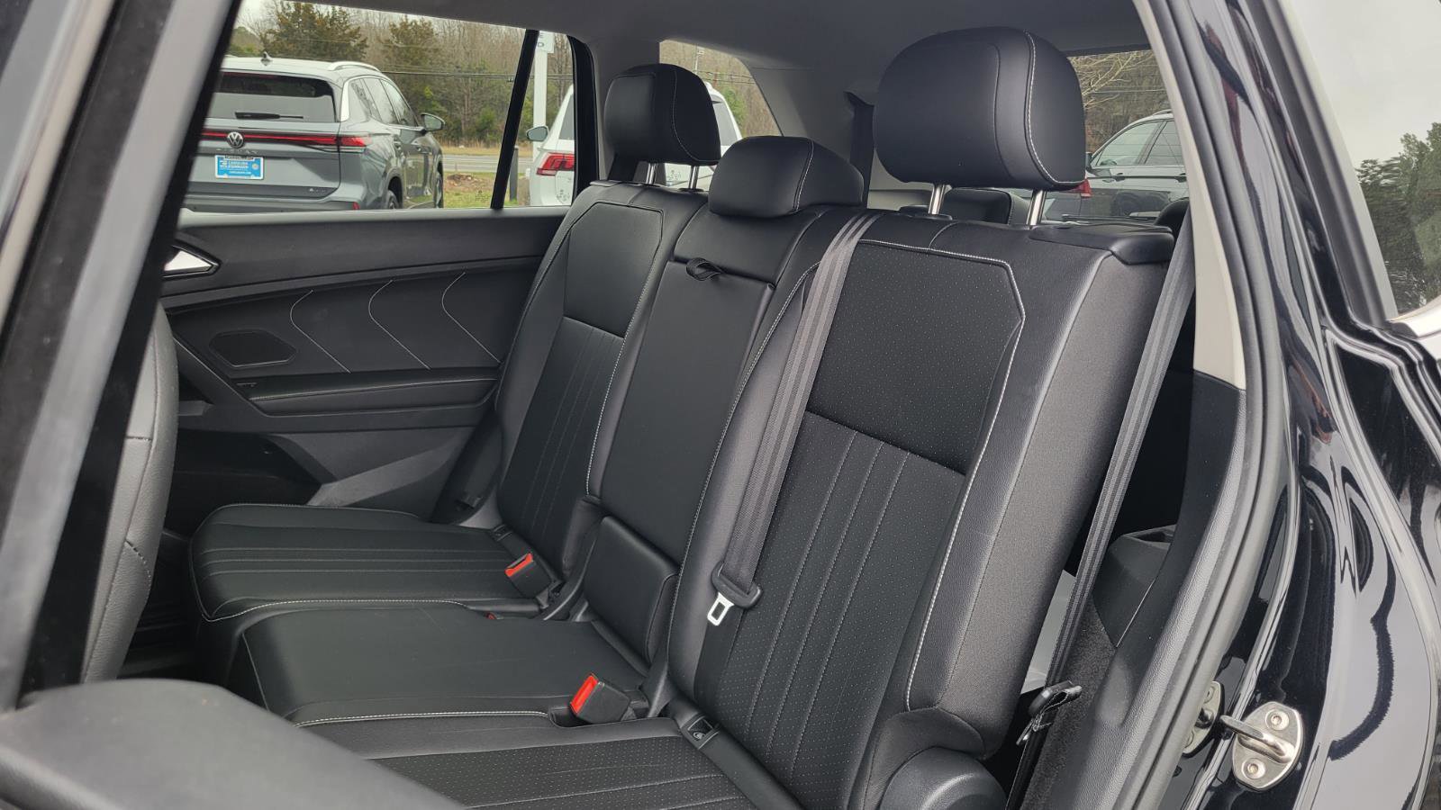 Certified 2023 Volkswagen Tiguan SE image 35