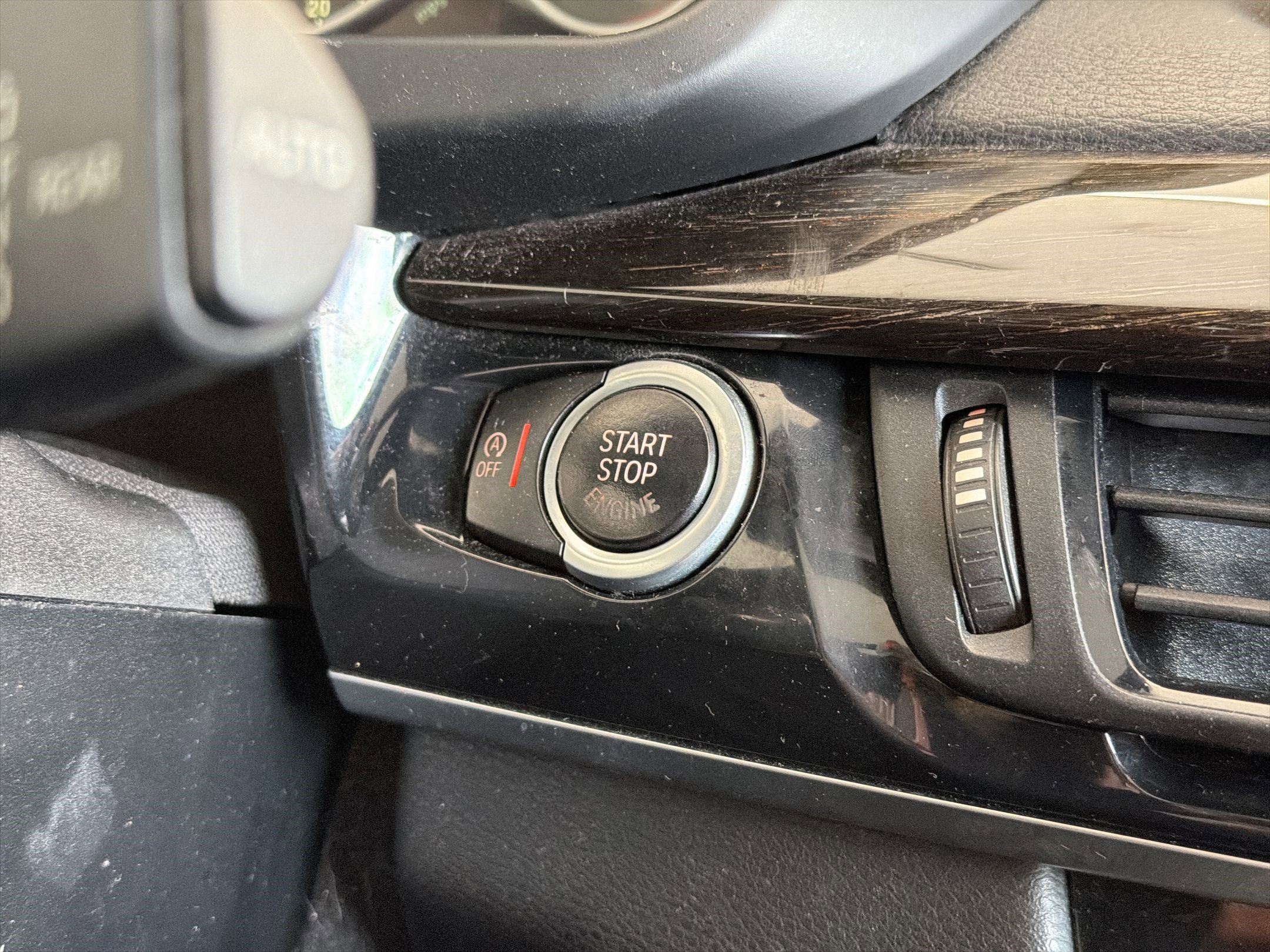 Used 2014 BMW X5 xDrive50i AWD/4WD image 27