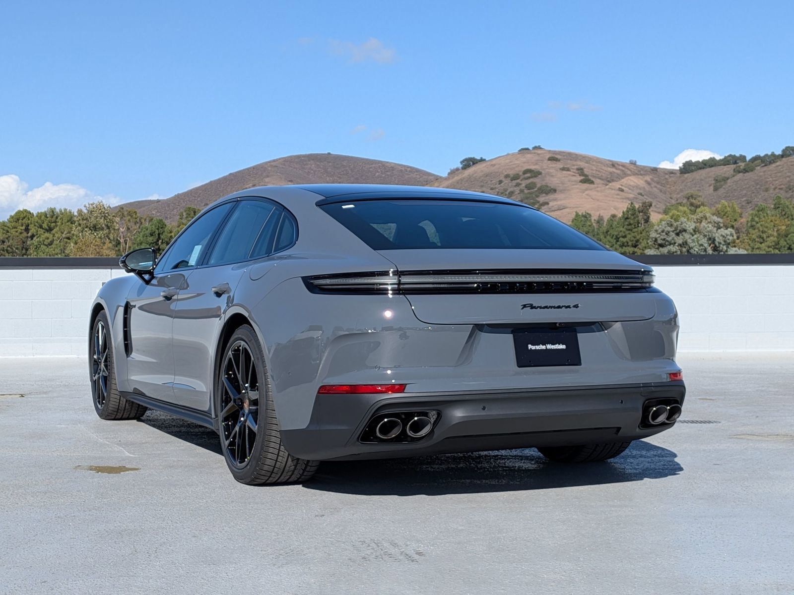 New 2026 Porsche Panamera 4 image 3