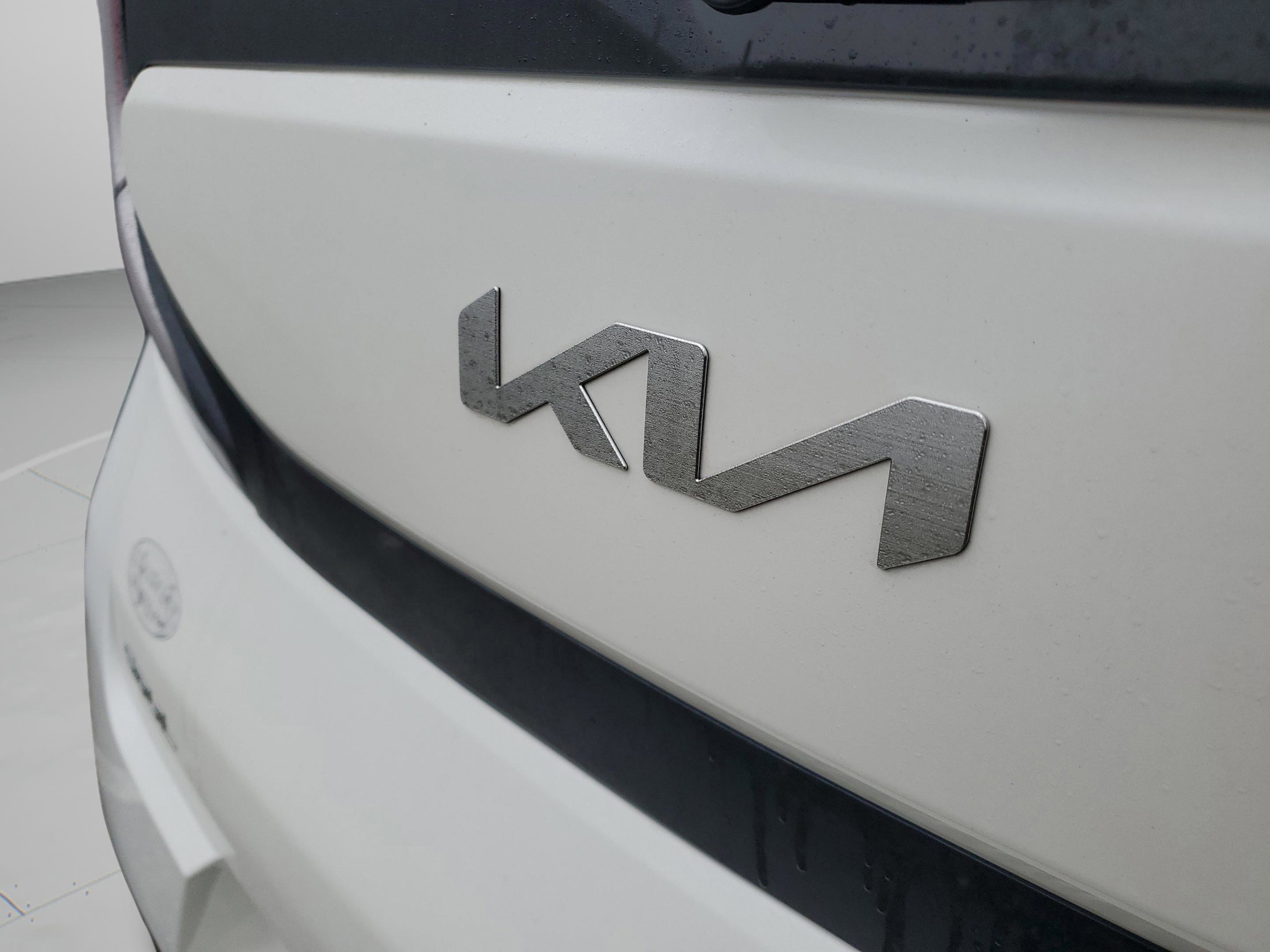 Certified 2025 Kia Soul LX image 7
