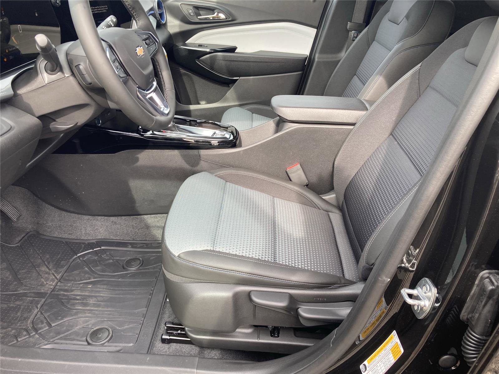 New 2026 Chevrolet Trax LT w/ Driver Confidence Package image 19