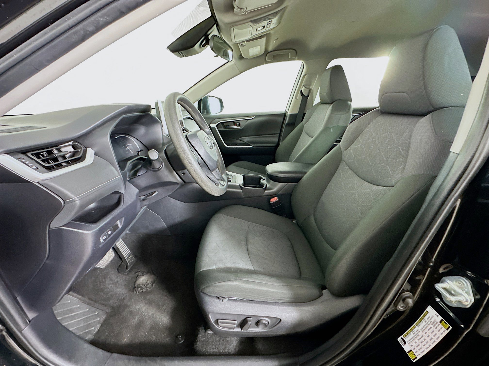 Used 2024 Toyota RAV4 XLE image 13