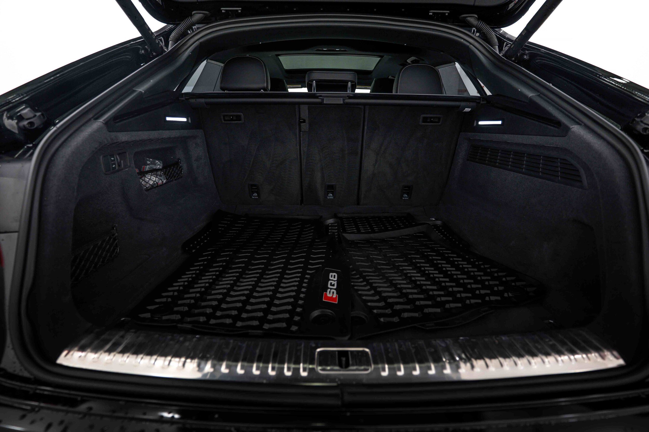 Used 2023 Audi SQ8 Prestige AWD/4WD image 24